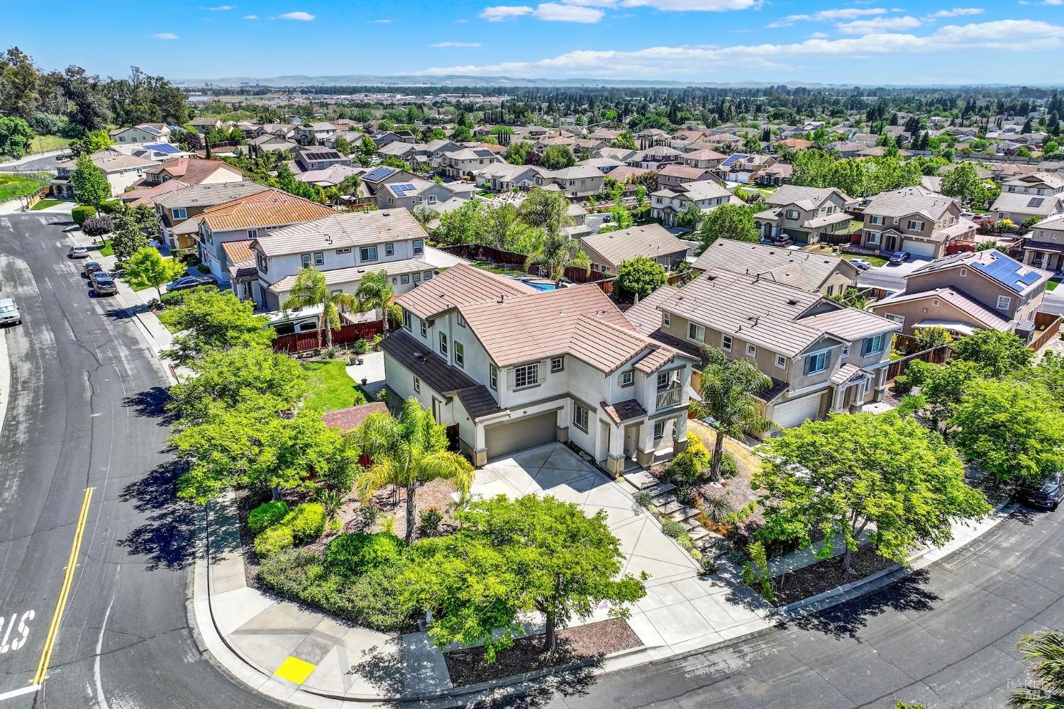 Detail Gallery Image 5 of 78 For 1870 Beacon Falls Way, Fairfield,  CA 94533 - 4 Beds | 3 Baths