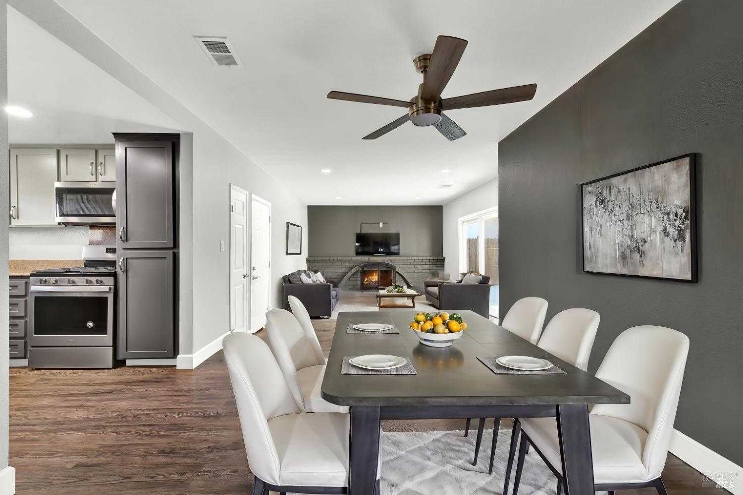 Detail Gallery Image 3 of 52 For 106 Ramsey Dr, Vacaville,  CA 95687 - 4 Beds | 2 Baths