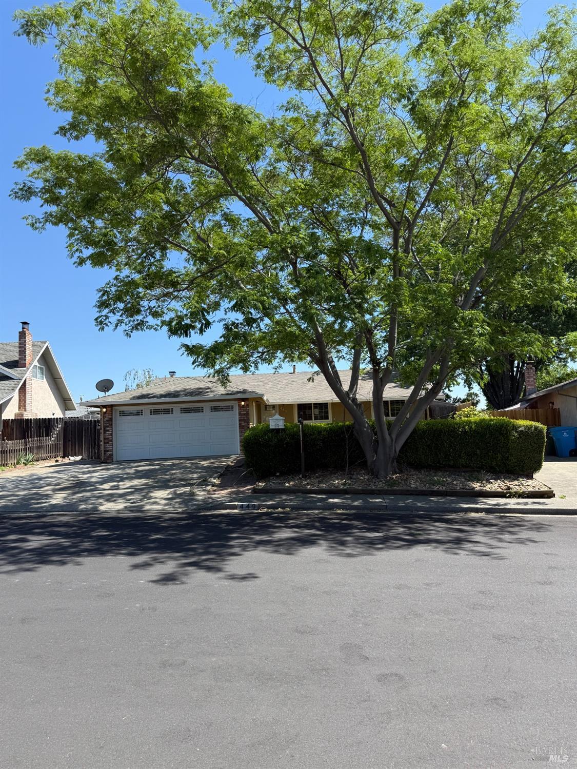 Detail Gallery Image 1 of 12 For 449 Manchester Way, Vacaville,  CA 95687 - 4 Beds | 2 Baths