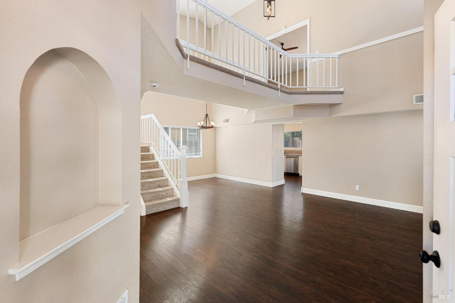 Detail Gallery Image 5 of 42 For 115 American Way, Vacaville,  CA 95687 - 3 Beds | 2/1 Baths