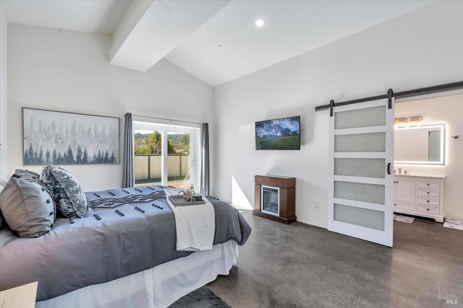 Detail Gallery Image 16 of 37 For 390 Treehaven Ln, Kenwood,  CA 95452 - 2 Beds | 2 Baths