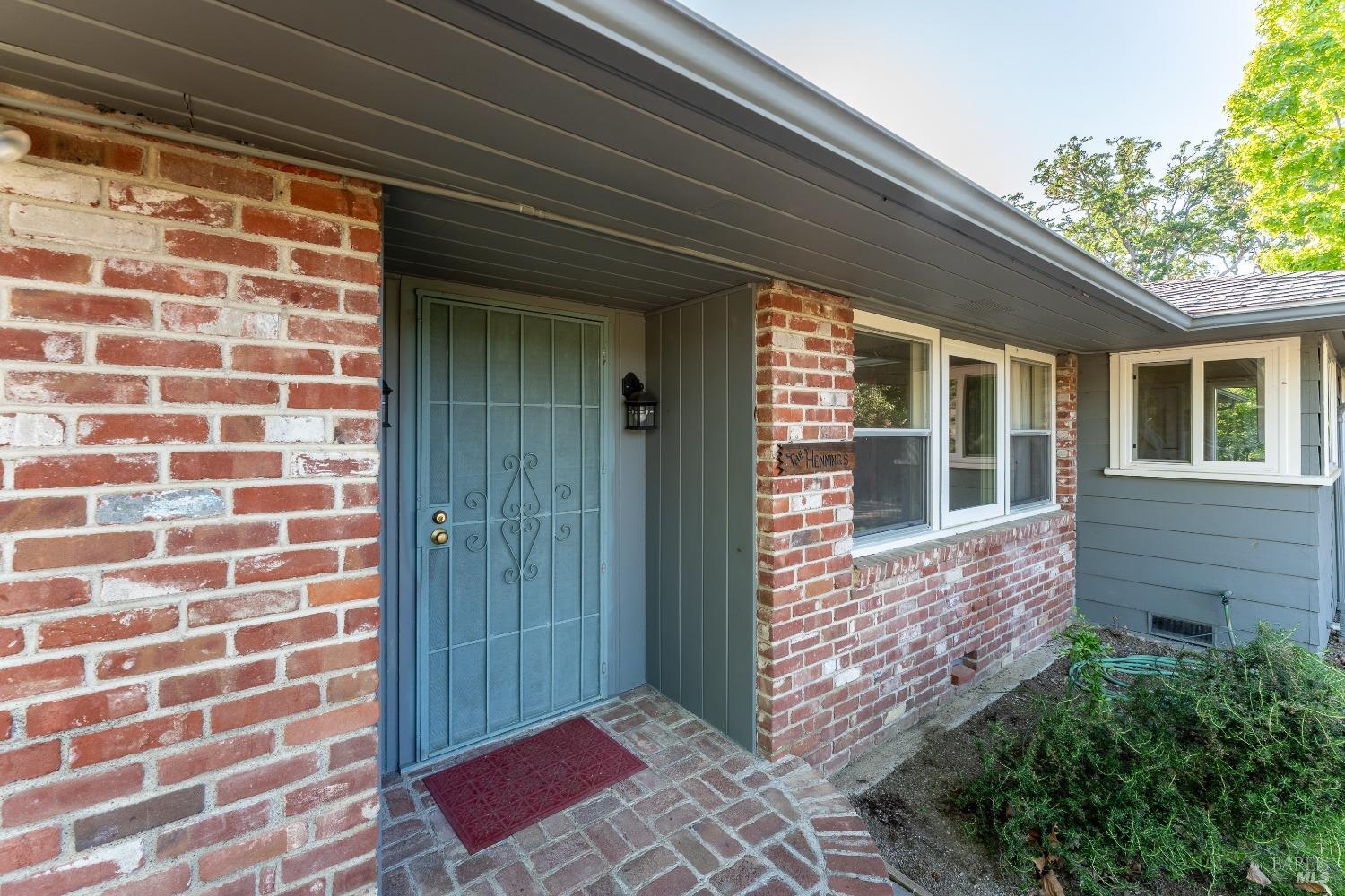 Detail Gallery Image 5 of 36 For 1851 Ridge Rd, Ukiah,  CA 95482 - 3 Beds | 3 Baths