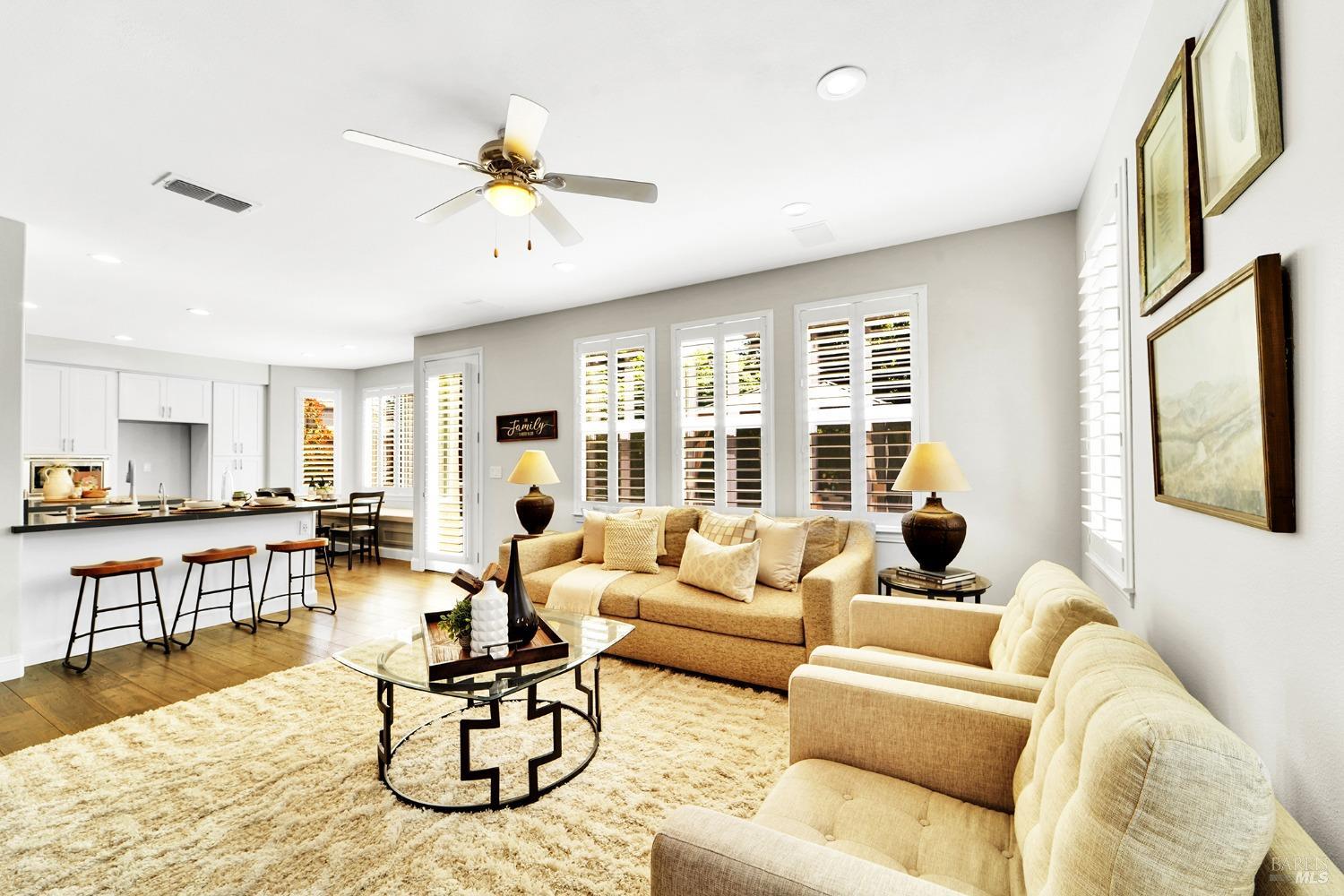 Detail Gallery Image 16 of 62 For 653 Robinson Way, Benicia,  CA 94510 - 5 Beds | 4 Baths