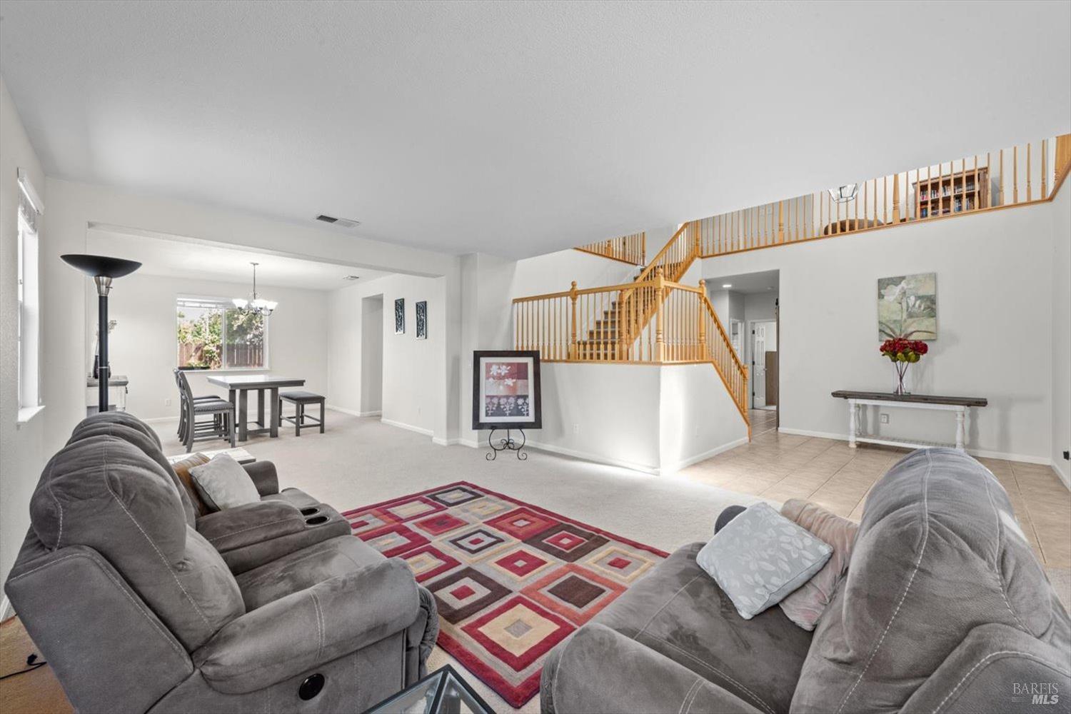 Detail Gallery Image 6 of 63 For 525 Boone Dr, Vacaville,  CA 95687 - 6 Beds | 3 Baths