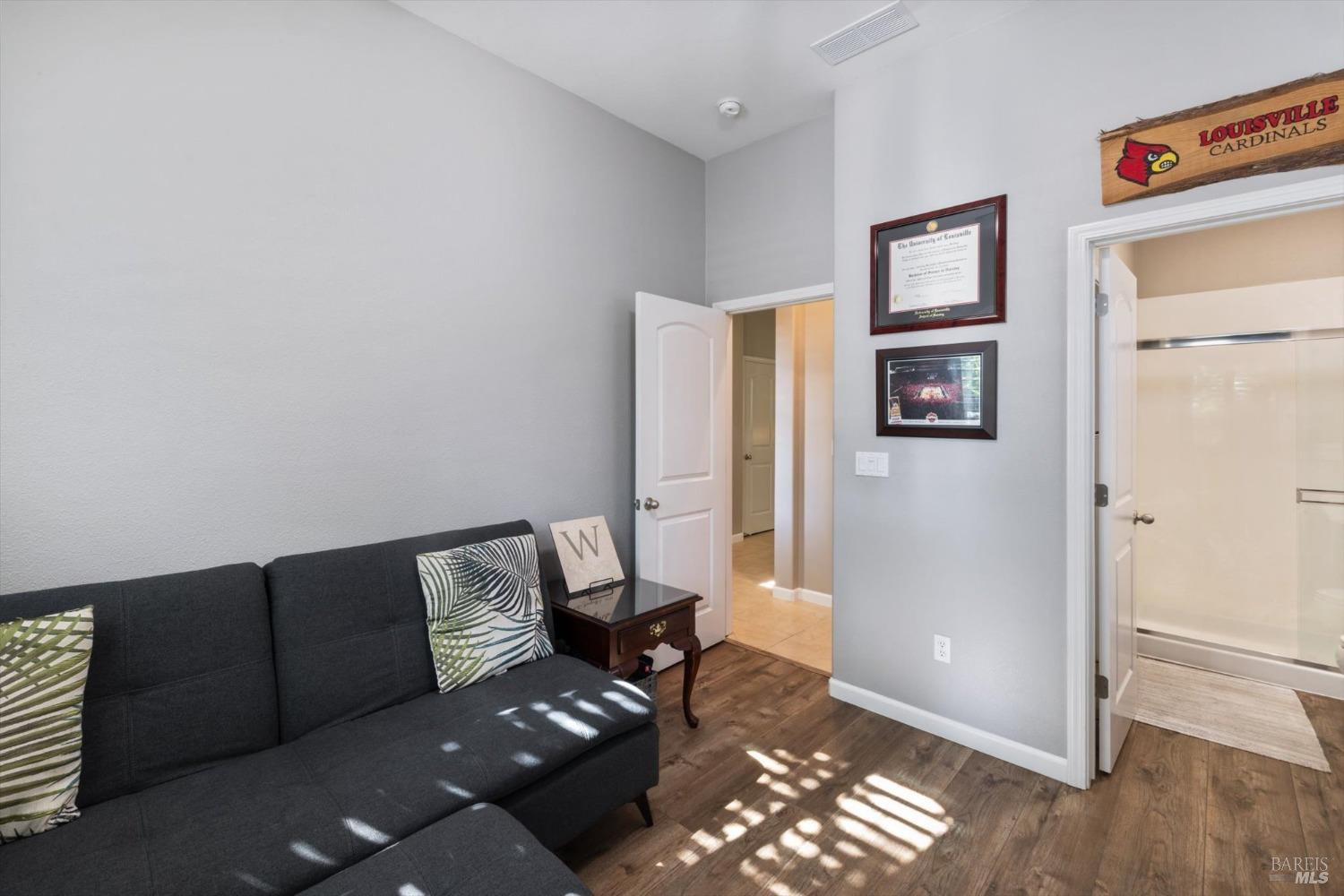 Detail Gallery Image 26 of 56 For 2085 Newcastle Dr, Vacaville,  CA 95687 - 4 Beds | 3 Baths