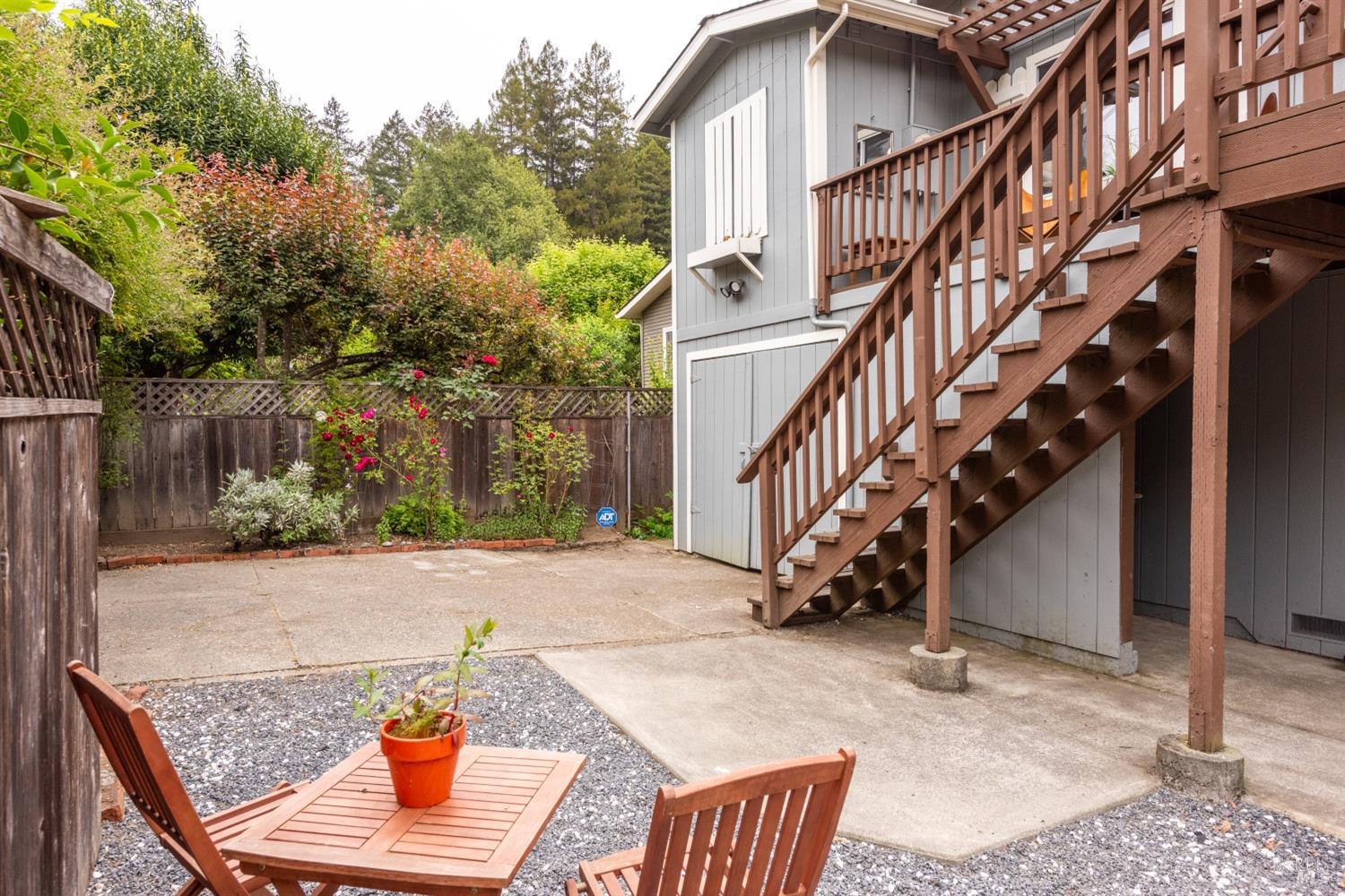 Detail Gallery Image 34 of 44 For 16635 Center Way, Guerneville,  CA 95446 - 3 Beds | 2/1 Baths