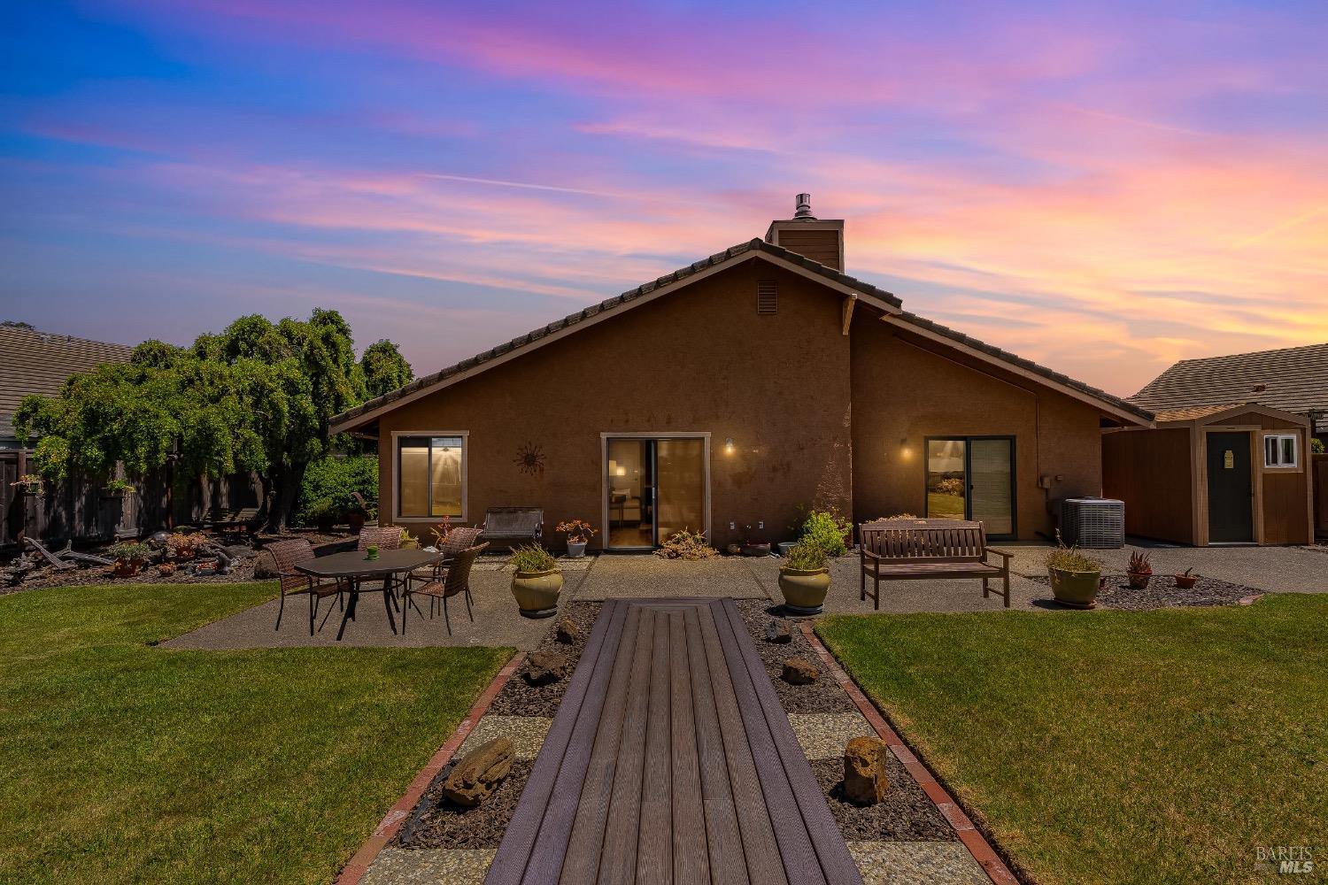 Detail Gallery Image 33 of 62 For 844 Corrigan Ct, Benicia,  CA 94510 - 3 Beds | 2 Baths