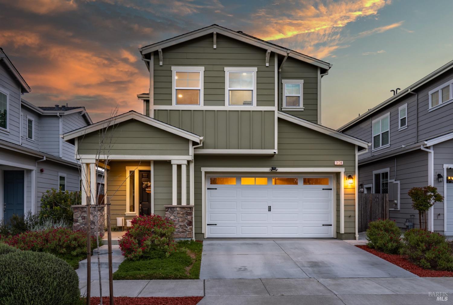 Detail Gallery Image 1 of 31 For 1434 Heather Dr, Santa Rosa,  CA 95401 - 3 Beds | 2/1 Baths