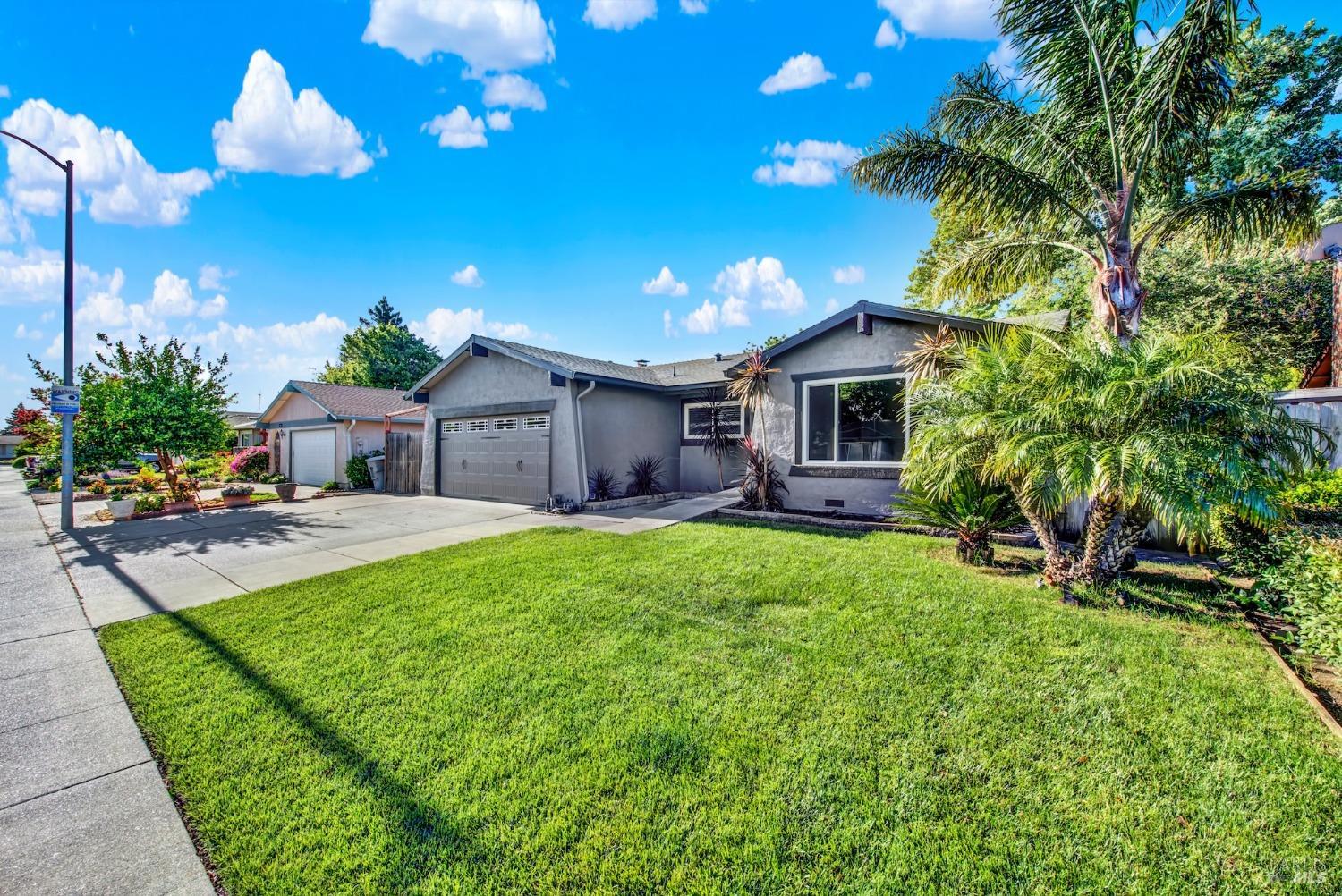 Detail Gallery Image 10 of 52 For 106 Ramsey Dr, Vacaville,  CA 95687 - 4 Beds | 2 Baths