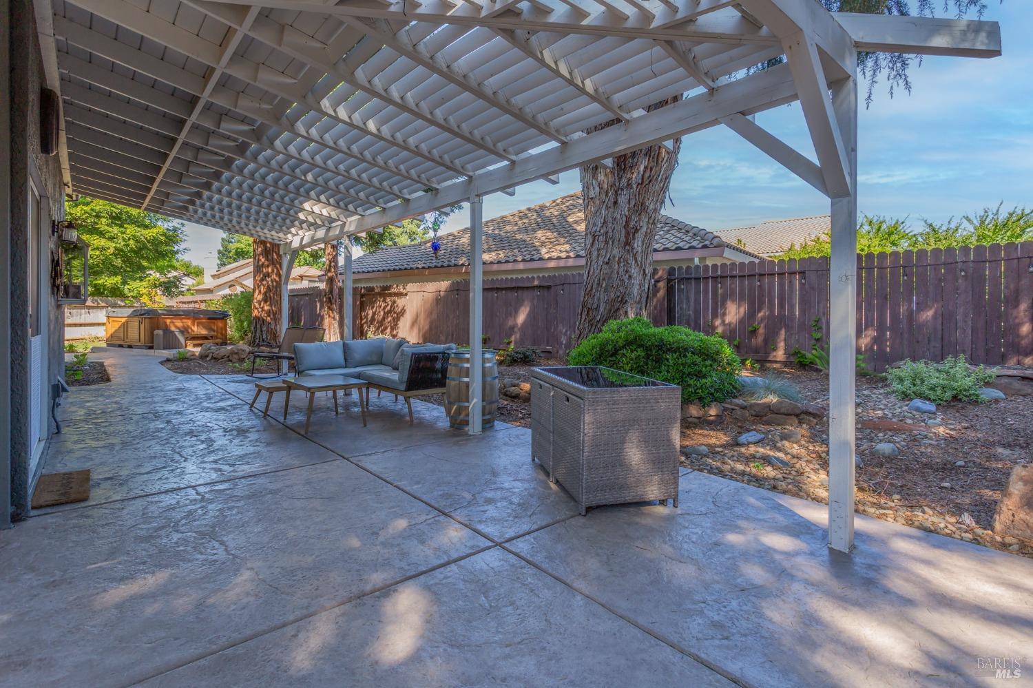 Detail Gallery Image 41 of 57 For 1025 Fallen Leaf Pl, Vacaville,  CA 95687 - 5 Beds | 3 Baths
