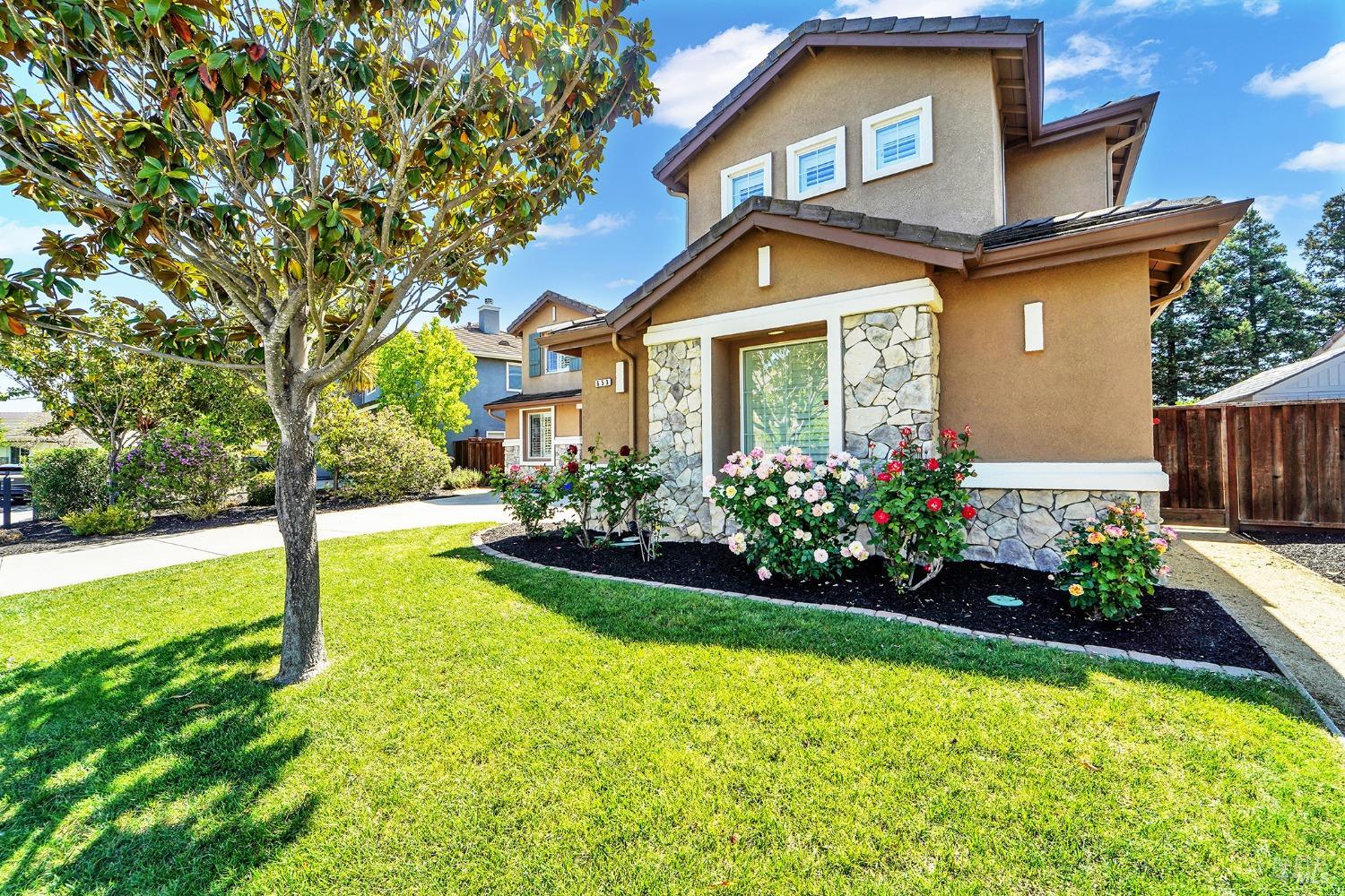 Detail Gallery Image 3 of 62 For 653 Robinson Way, Benicia,  CA 94510 - 5 Beds | 4 Baths