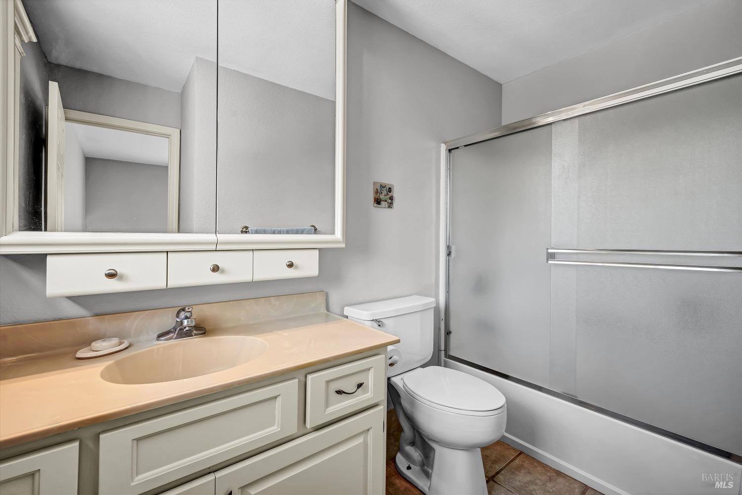 Detail Gallery Image 13 of 30 For 5376 Bel Air Dr, Kelseyville,  CA 95451 - 3 Beds | 2 Baths