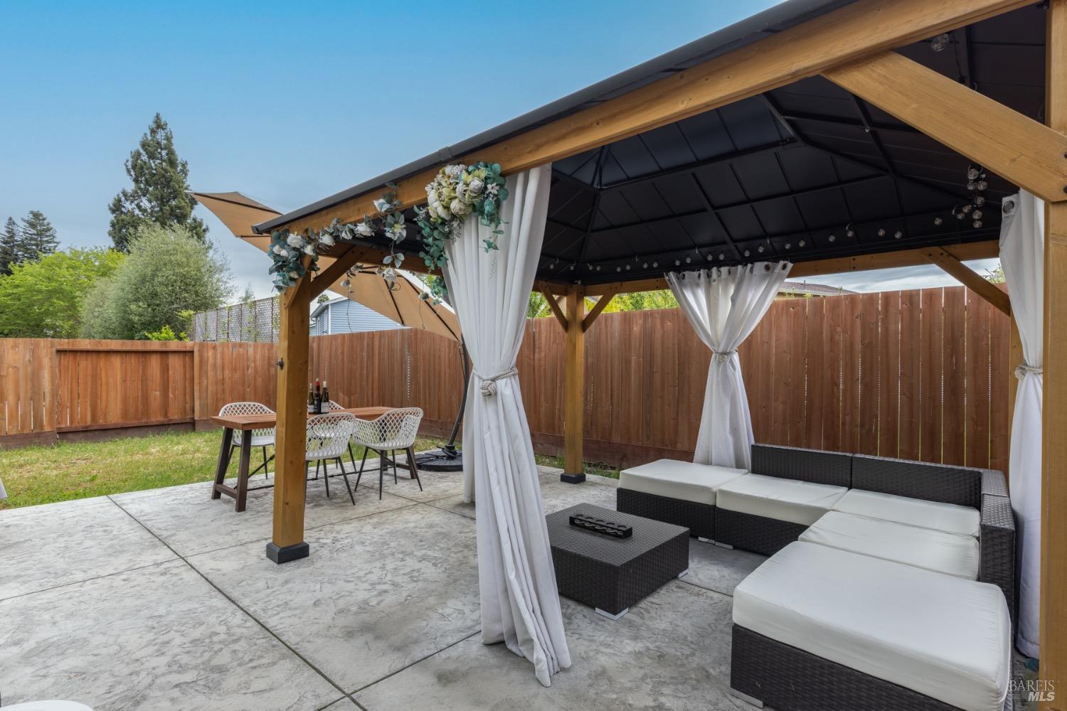 Detail Gallery Image 27 of 31 For 1434 Heather Dr, Santa Rosa,  CA 95401 - 3 Beds | 2/1 Baths