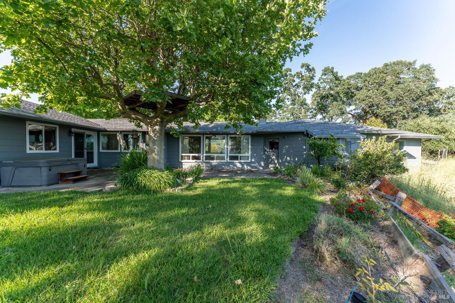 Detail Gallery Image 27 of 36 For 1851 Ridge Rd, Ukiah,  CA 95482 - 3 Beds | 3 Baths