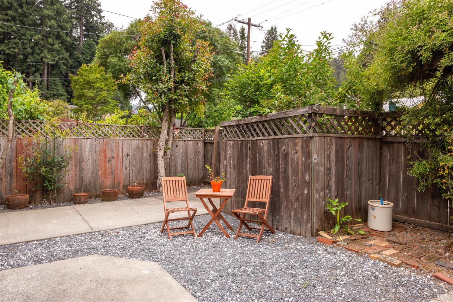 Detail Gallery Image 32 of 44 For 16635 Center Way, Guerneville,  CA 95446 - 3 Beds | 2/1 Baths