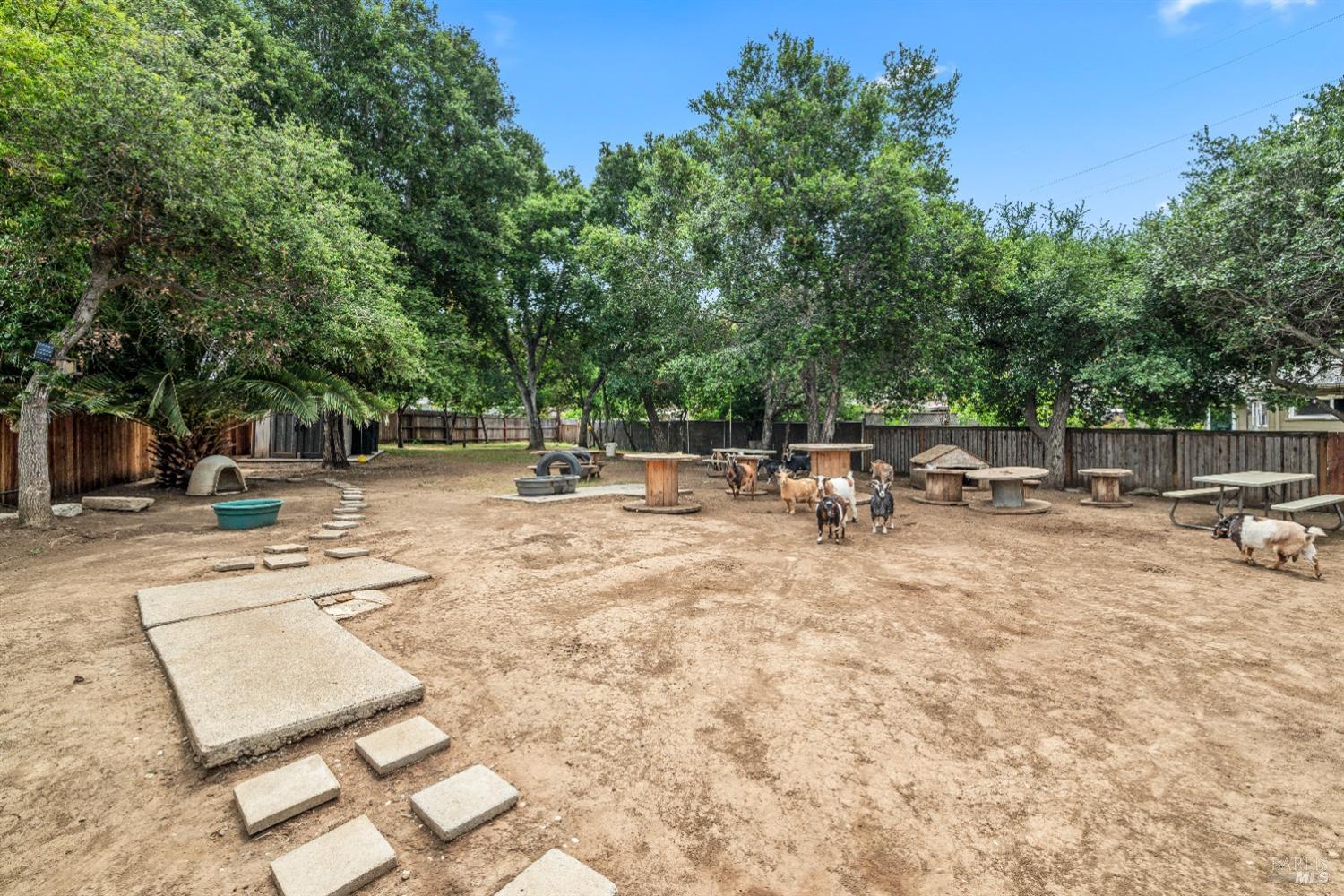Del Mar Court, Vallejo, California image 38