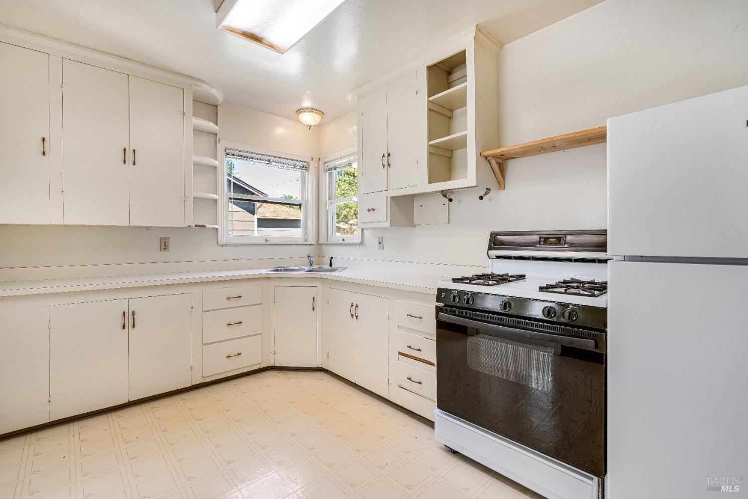 Detail Gallery Image 12 of 14 For 395 Circle Dr, Angwin,  CA 94508 - – Beds | – Baths