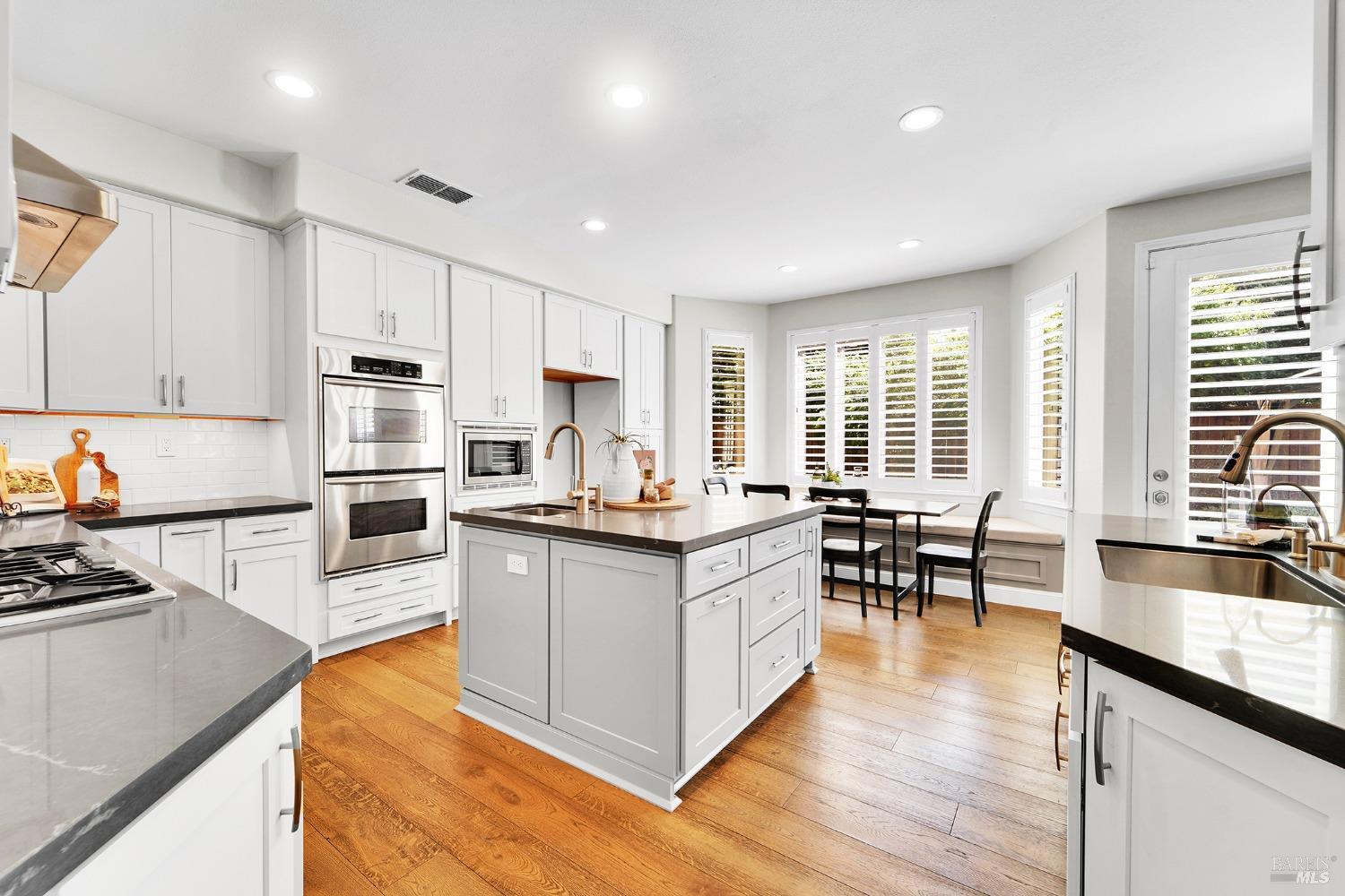 Detail Gallery Image 21 of 62 For 653 Robinson Way, Benicia,  CA 94510 - 5 Beds | 4 Baths