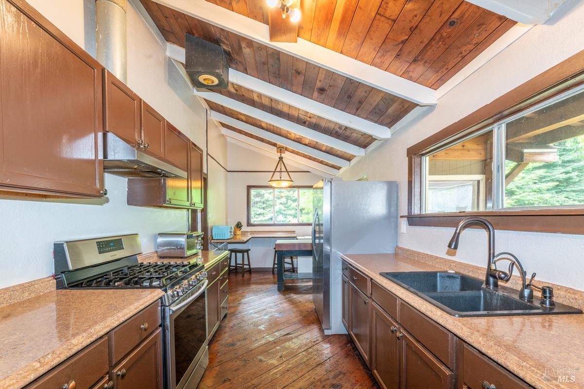 Detail Gallery Image 3 of 27 For 14480 Docker Hill Rd, Comptche,  CA 95427 - 2 Beds | 2 Baths