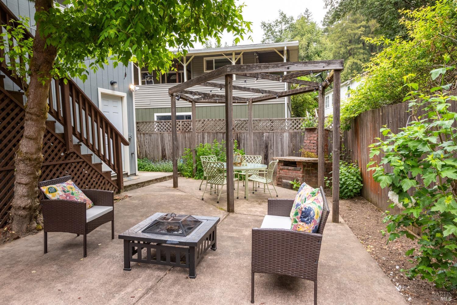 Detail Gallery Image 43 of 44 For 16635 Center Way, Guerneville,  CA 95446 - 3 Beds | 2/1 Baths