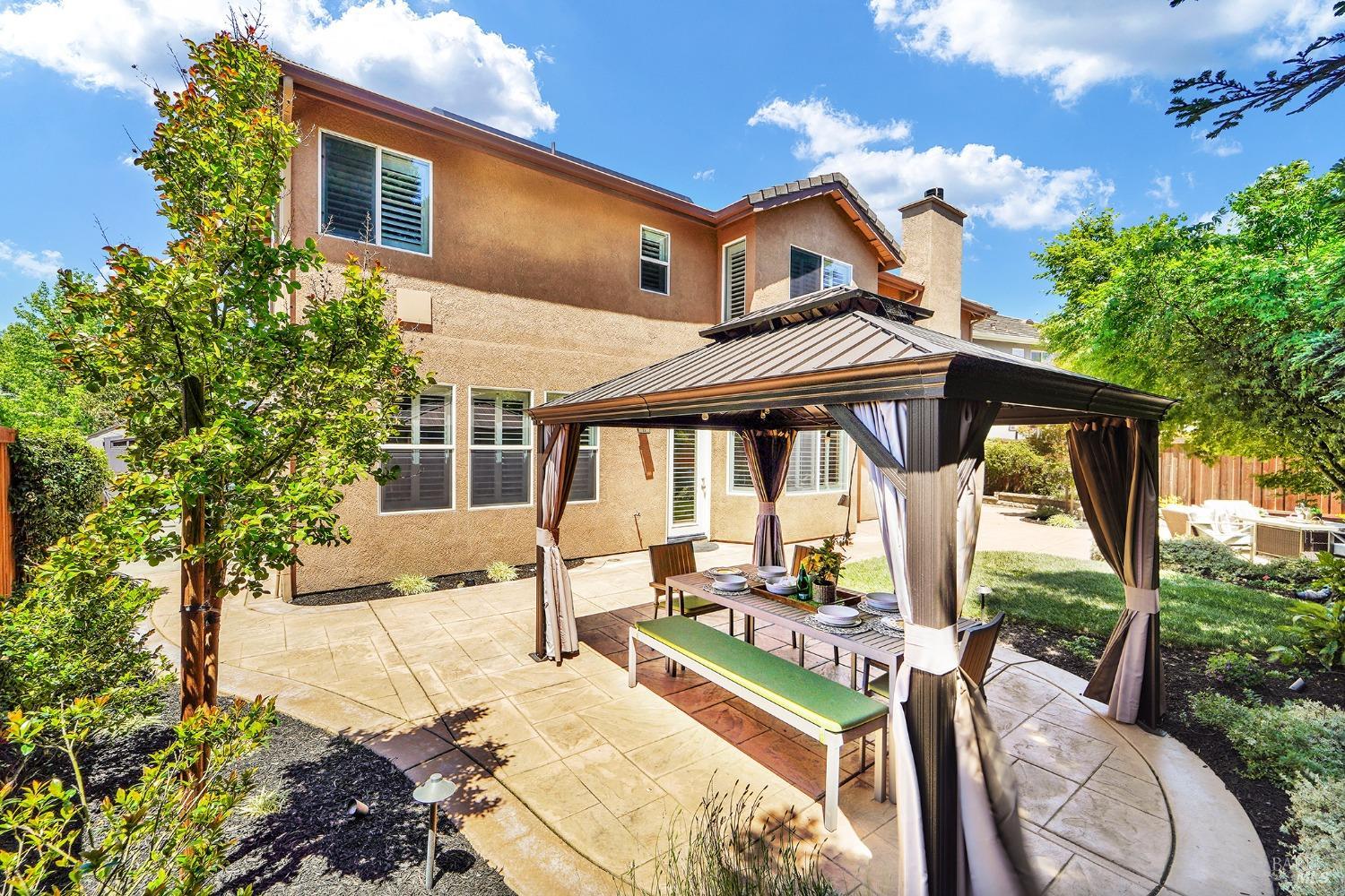 Detail Gallery Image 6 of 62 For 653 Robinson Way, Benicia,  CA 94510 - 5 Beds | 4 Baths