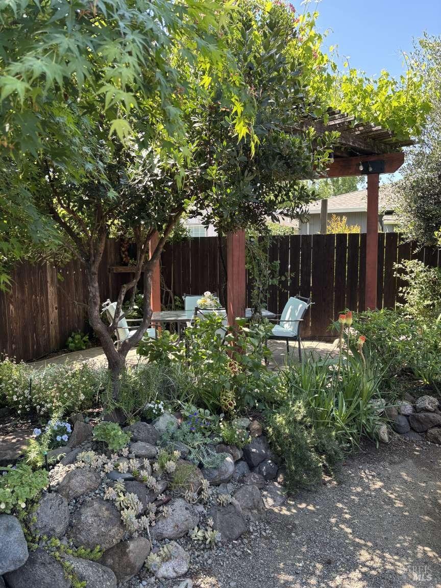 Detail Gallery Image 5 of 20 For 1607 Harley St, Calistoga,  CA 94515 - 1 Beds | 1/1 Baths