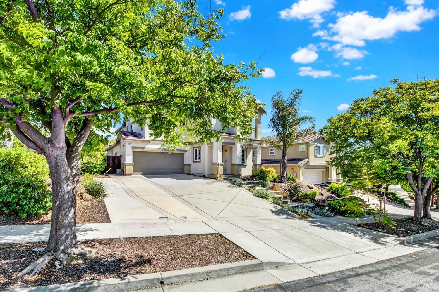 Detail Gallery Image 7 of 78 For 1870 Beacon Falls Way, Fairfield,  CA 94533 - 4 Beds | 3 Baths