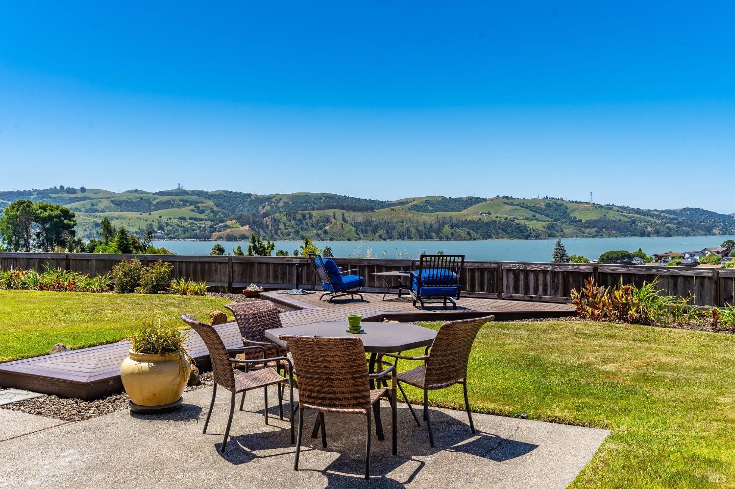 Detail Gallery Image 21 of 62 For 844 Corrigan Ct, Benicia,  CA 94510 - 3 Beds | 2 Baths