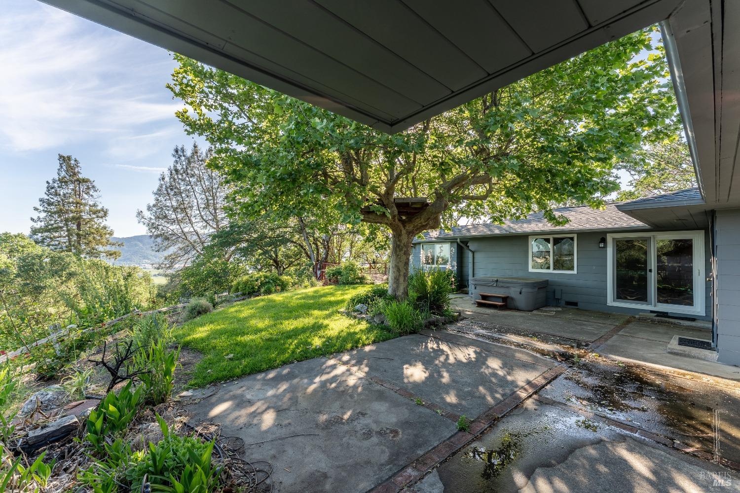 Detail Gallery Image 28 of 36 For 1851 Ridge Rd, Ukiah,  CA 95482 - 3 Beds | 3 Baths