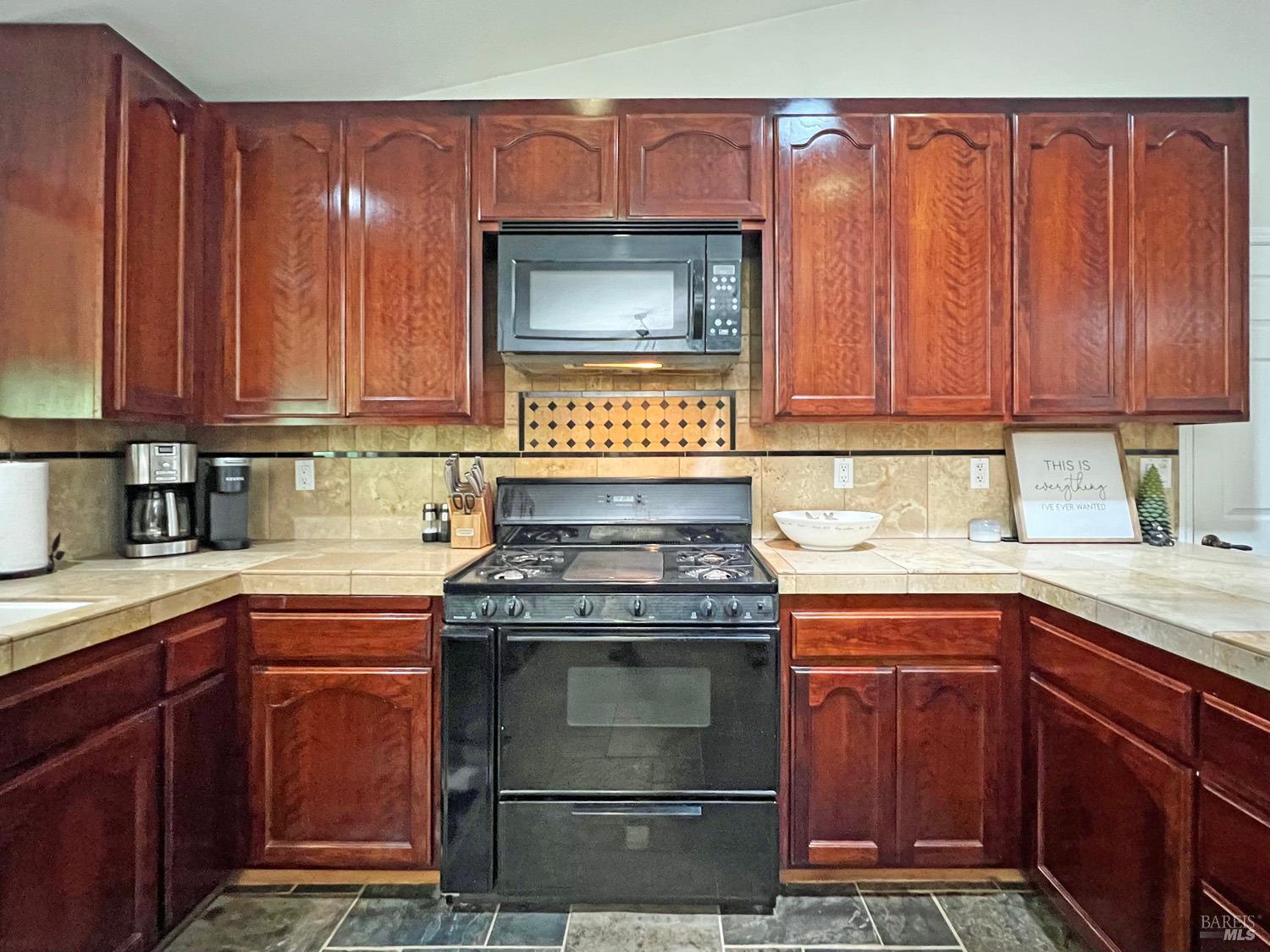 Detail Gallery Image 18 of 46 For 3320 Booth Way, Potter Valley,  CA 95469 - 3 Beds | 2 Baths