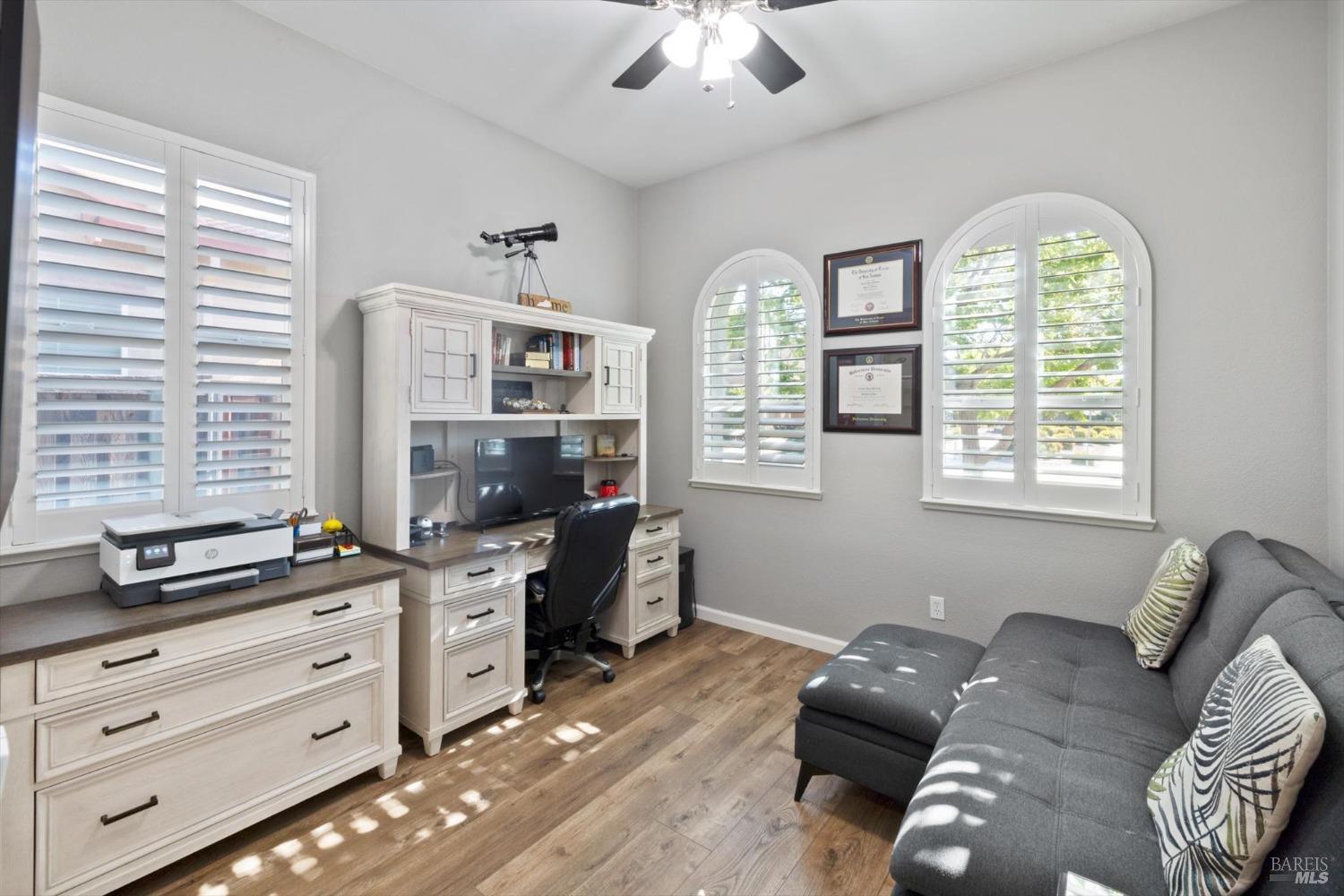 Detail Gallery Image 25 of 56 For 2085 Newcastle Dr, Vacaville,  CA 95687 - 4 Beds | 3 Baths