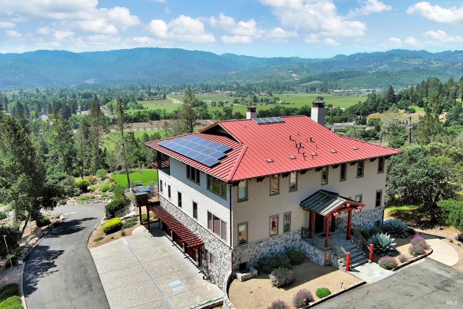 Detail Gallery Image 1 of 87 For 550 Meadowood Ln, Saint Helena,  CA 94574 - 6 Beds | 6 Baths