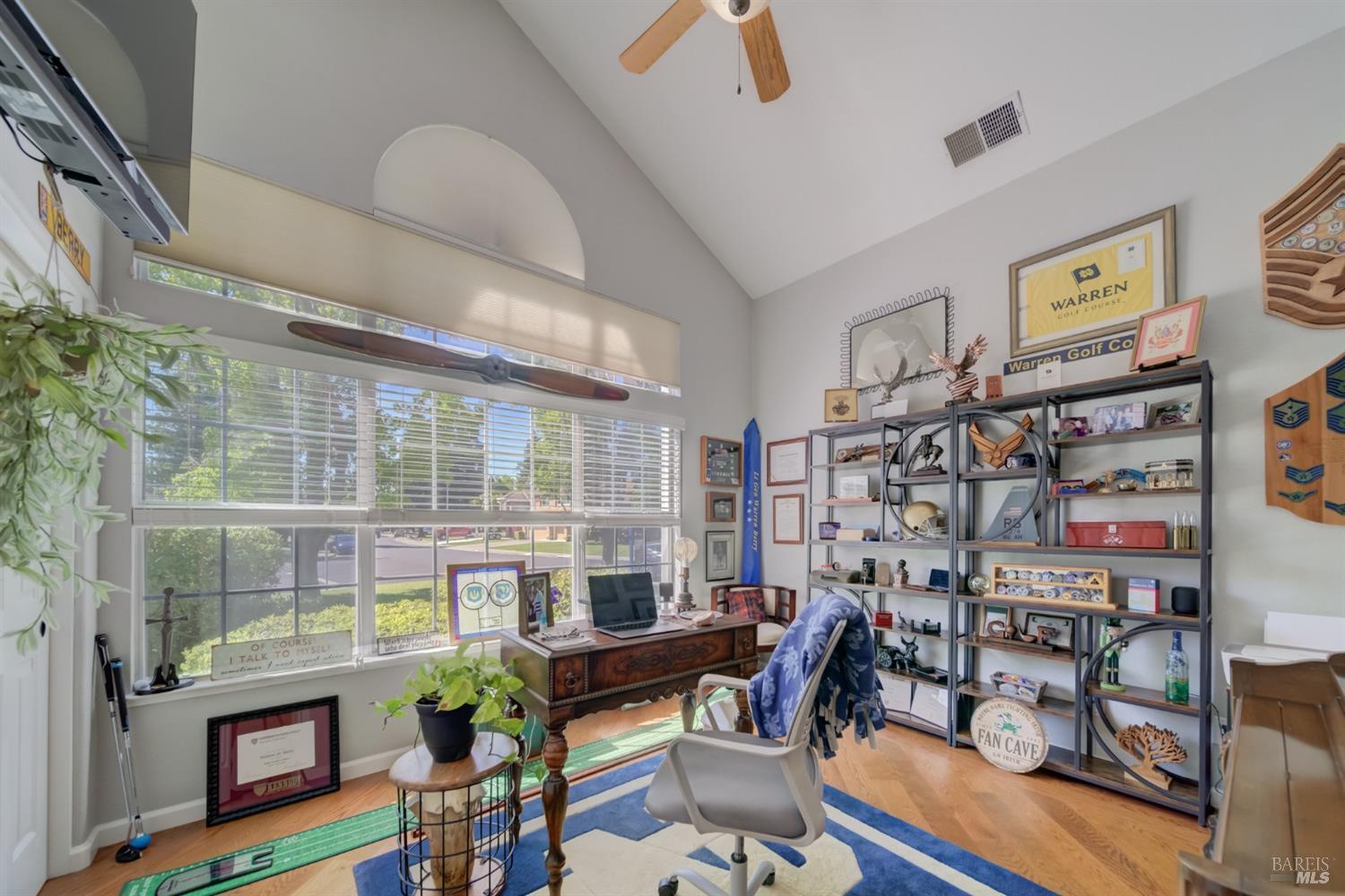 Detail Gallery Image 6 of 57 For 1025 Fallen Leaf Pl, Vacaville,  CA 95687 - 5 Beds | 3 Baths