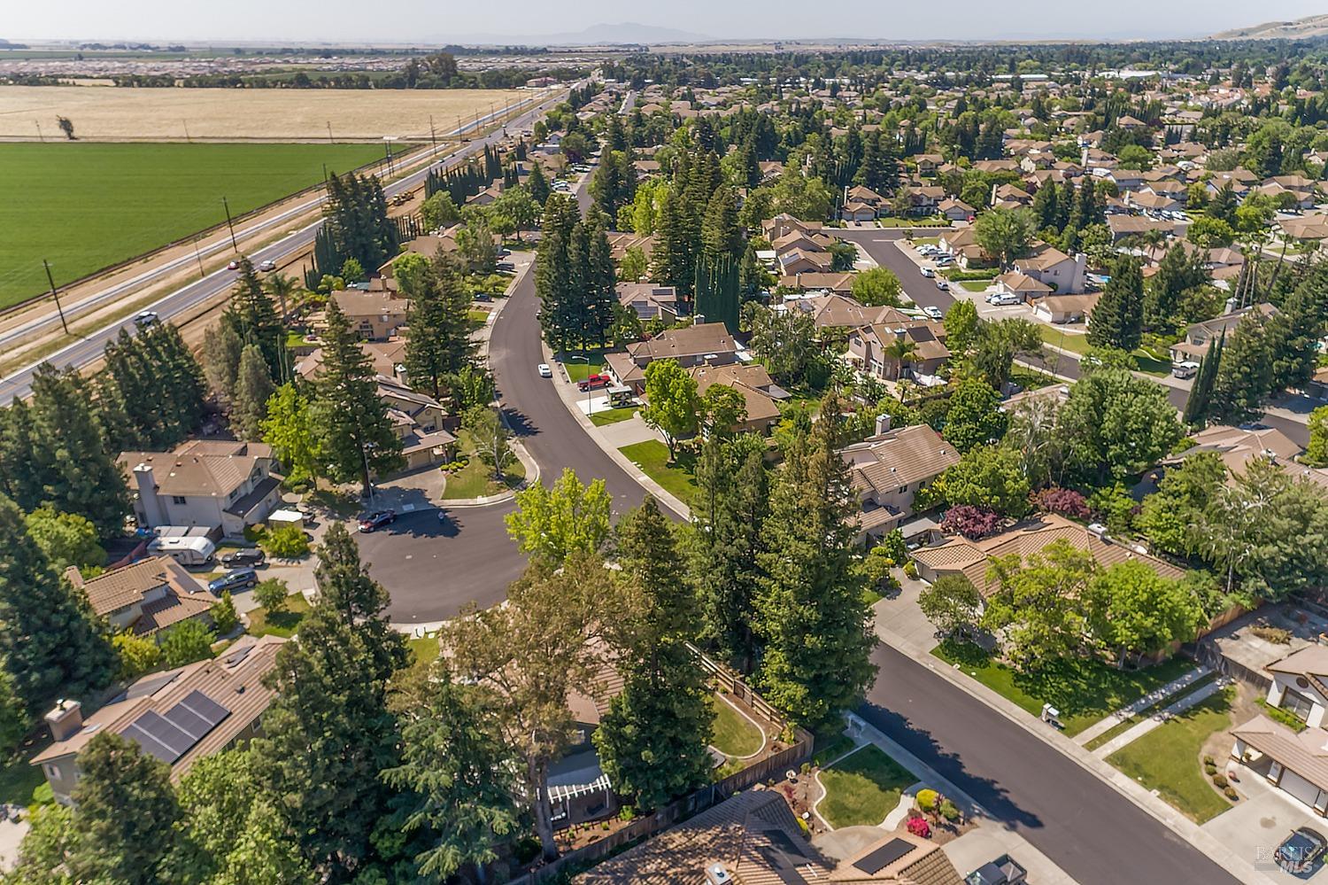 Detail Gallery Image 52 of 57 For 1025 Fallen Leaf Pl, Vacaville,  CA 95687 - 5 Beds | 3 Baths