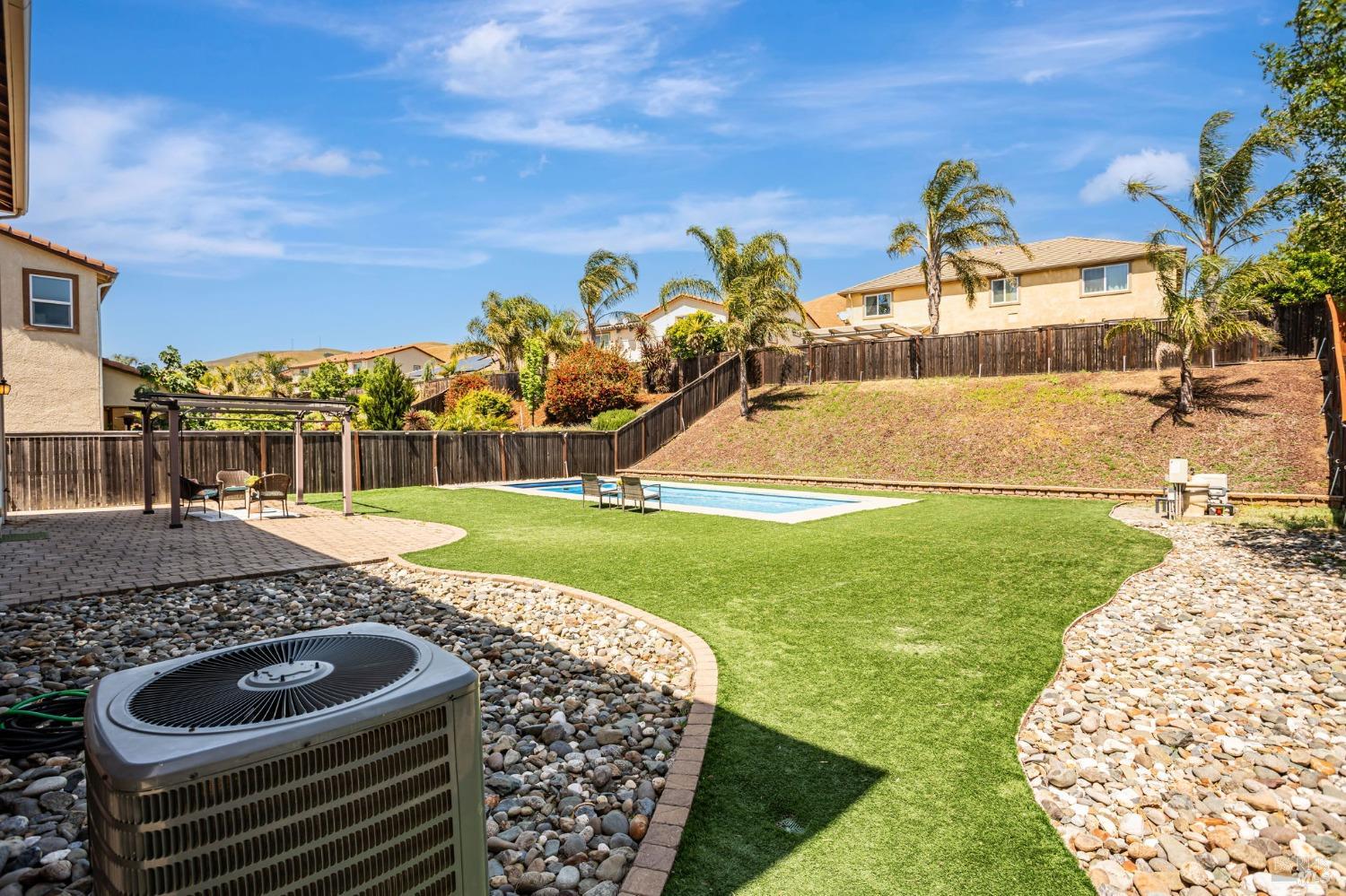 Detail Gallery Image 46 of 48 For 2428 Sanders Ln, Fairfield,  CA 94533 - 5 Beds | 3/1 Baths