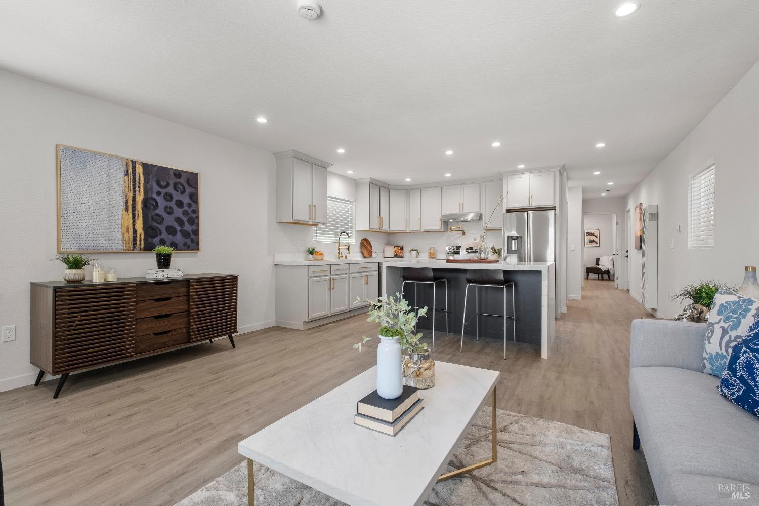 Detail Gallery Image 3 of 27 For Address Is Not Disclosed, Richmond,  CA 94801 - 2 Beds | 1 Baths