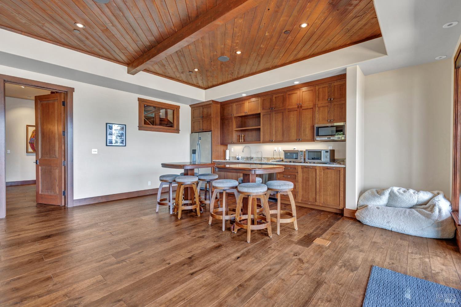 Detail Gallery Image 46 of 87 For 550 Meadowood Ln, Saint Helena,  CA 94574 - 6 Beds | 6 Baths