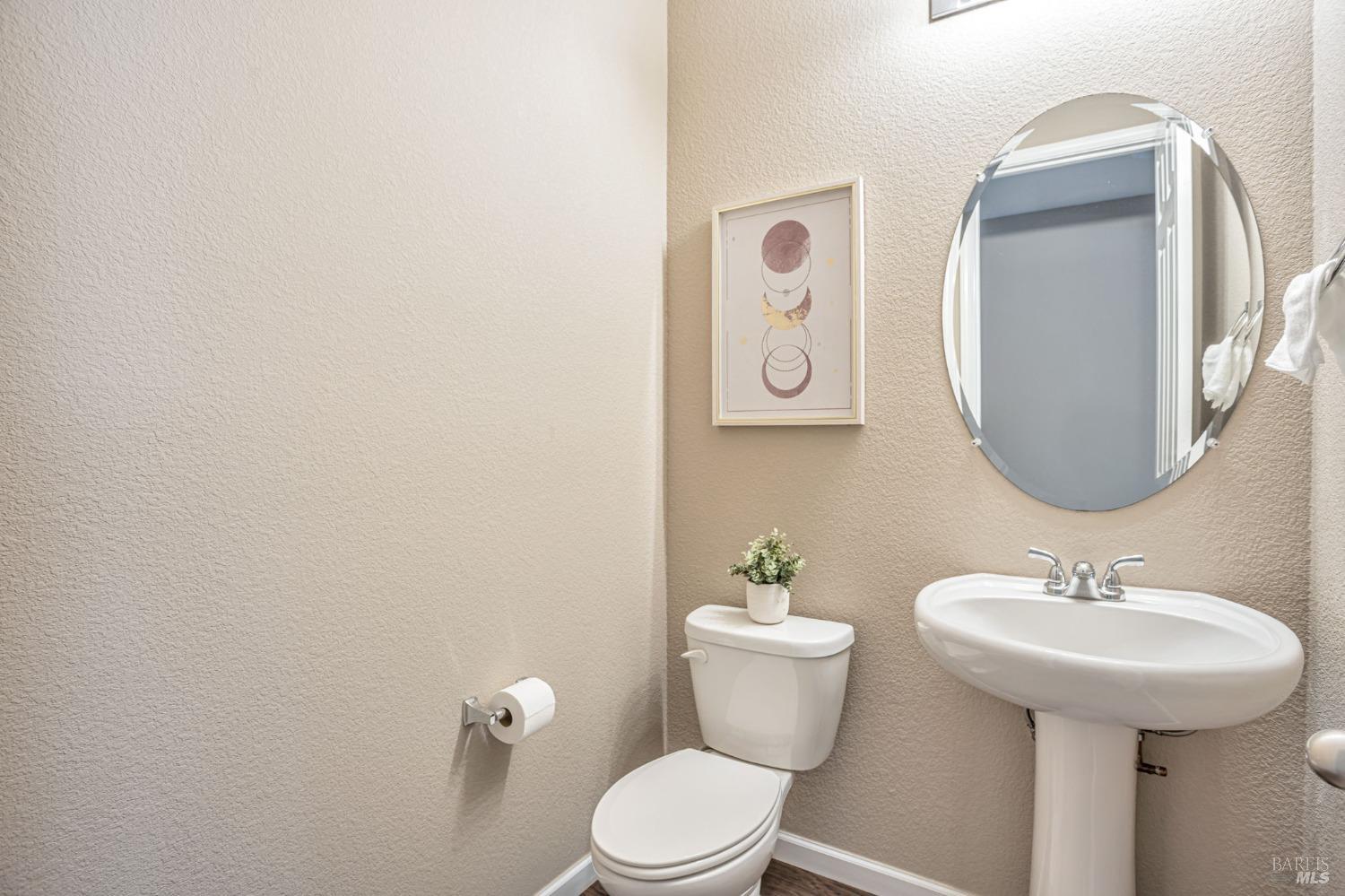 Detail Gallery Image 37 of 48 For 2428 Sanders Ln, Fairfield,  CA 94533 - 5 Beds | 3/1 Baths