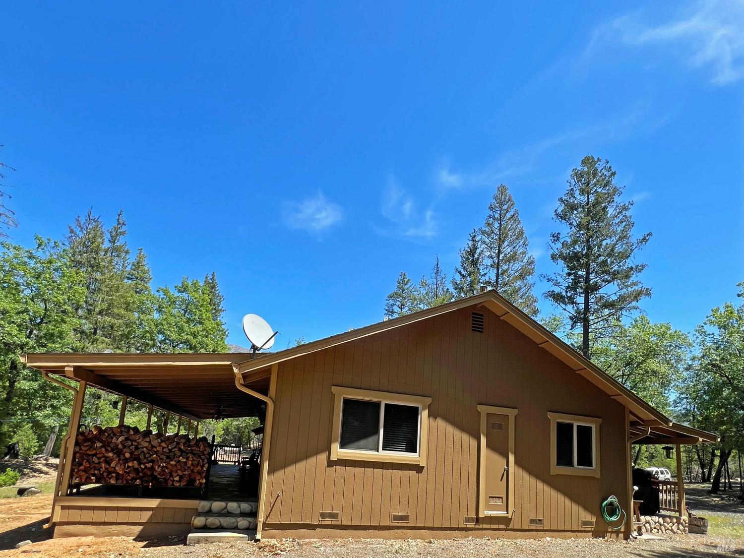 Detail Gallery Image 6 of 46 For 3320 Booth Way, Potter Valley,  CA 95469 - 3 Beds | 2 Baths
