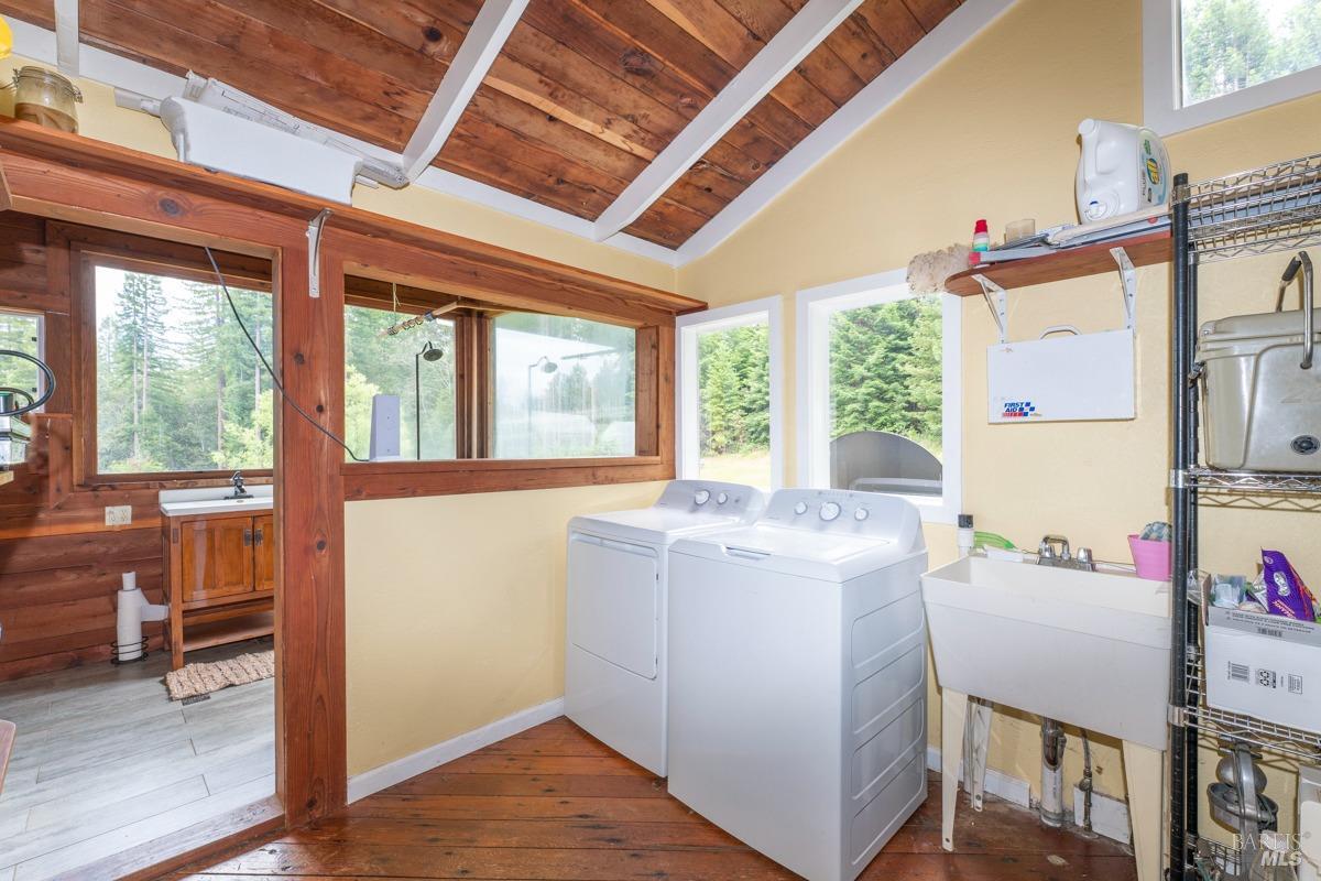 Detail Gallery Image 6 of 27 For 14480 Docker Hill Rd, Comptche,  CA 95427 - 2 Beds | 2 Baths