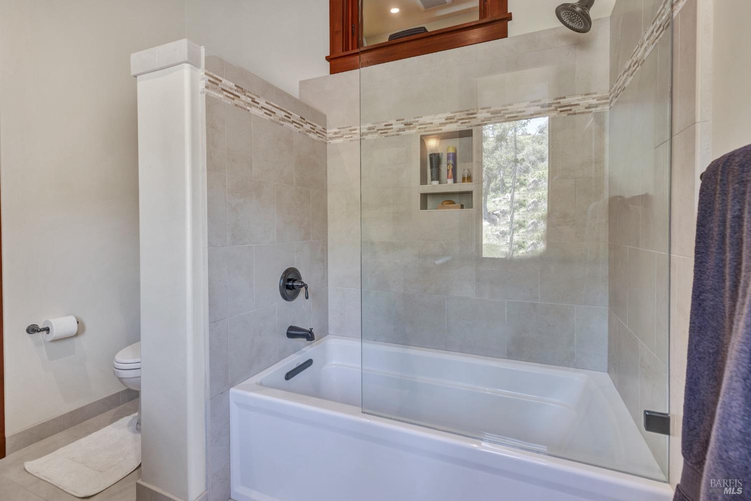 Detail Gallery Image 36 of 87 For 550 Meadowood Ln, Saint Helena,  CA 94574 - 6 Beds | 6 Baths