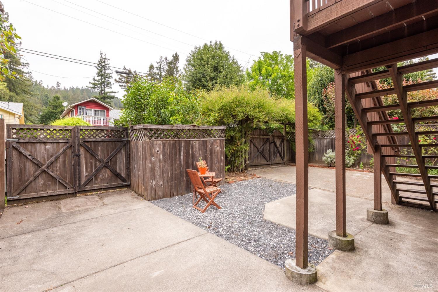 Detail Gallery Image 33 of 44 For 16635 Center Way, Guerneville,  CA 95446 - 3 Beds | 2/1 Baths