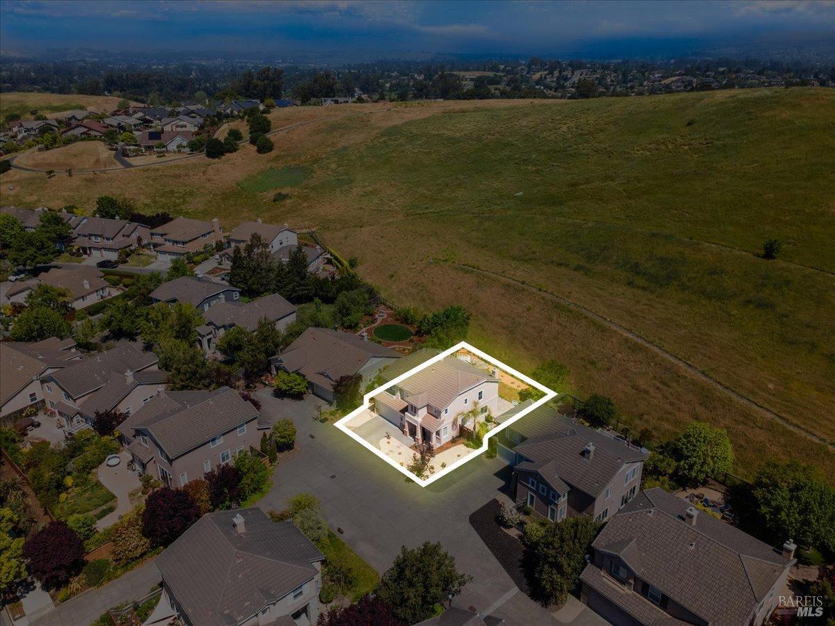Detail Gallery Image 48 of 52 For 278 Windsor Dr, Petaluma,  CA 94952 - 4 Beds | 3 Baths
