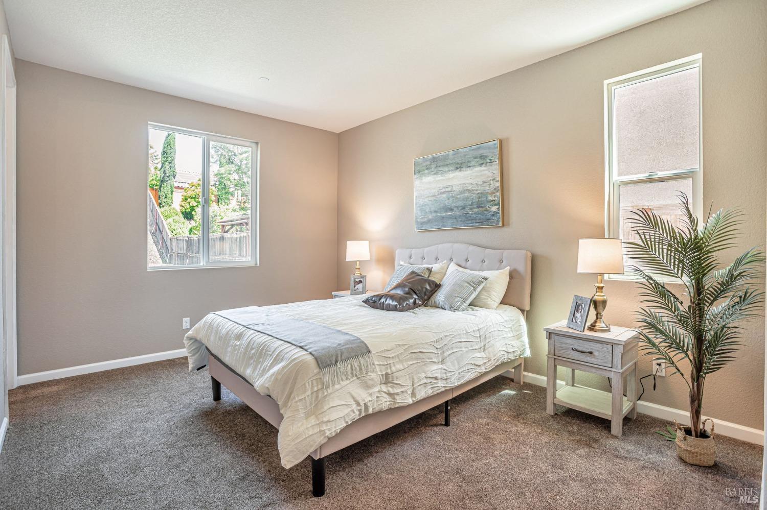 Detail Gallery Image 21 of 48 For 2428 Sanders Ln, Fairfield,  CA 94533 - 5 Beds | 3/1 Baths