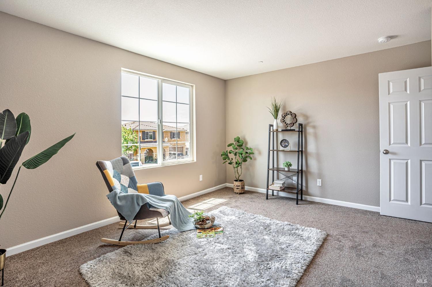 Detail Gallery Image 20 of 48 For 2428 Sanders Ln, Fairfield,  CA 94533 - 5 Beds | 3/1 Baths