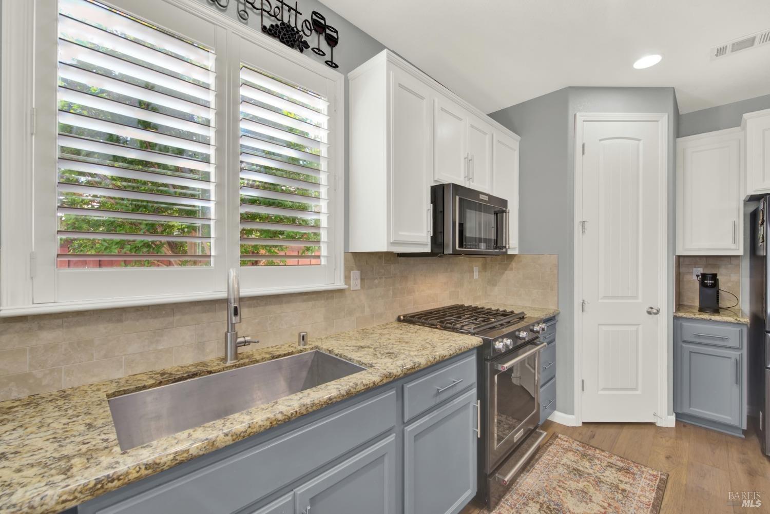 Detail Gallery Image 27 of 78 For 1870 Beacon Falls Way, Fairfield,  CA 94533 - 4 Beds | 3 Baths