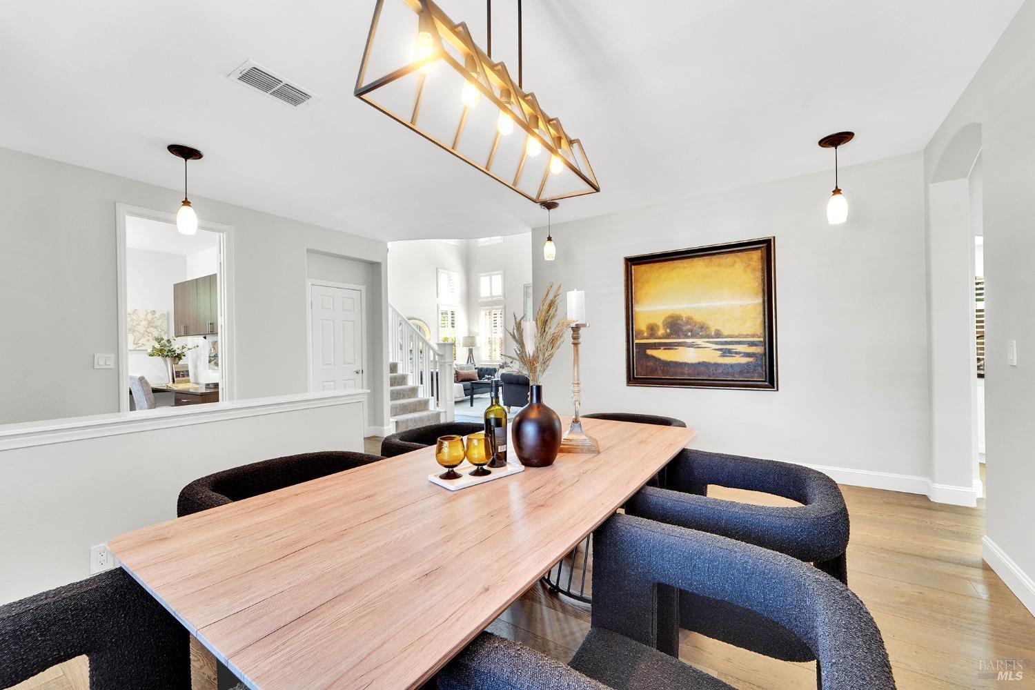 Detail Gallery Image 9 of 62 For 653 Robinson Way, Benicia,  CA 94510 - 5 Beds | 4 Baths