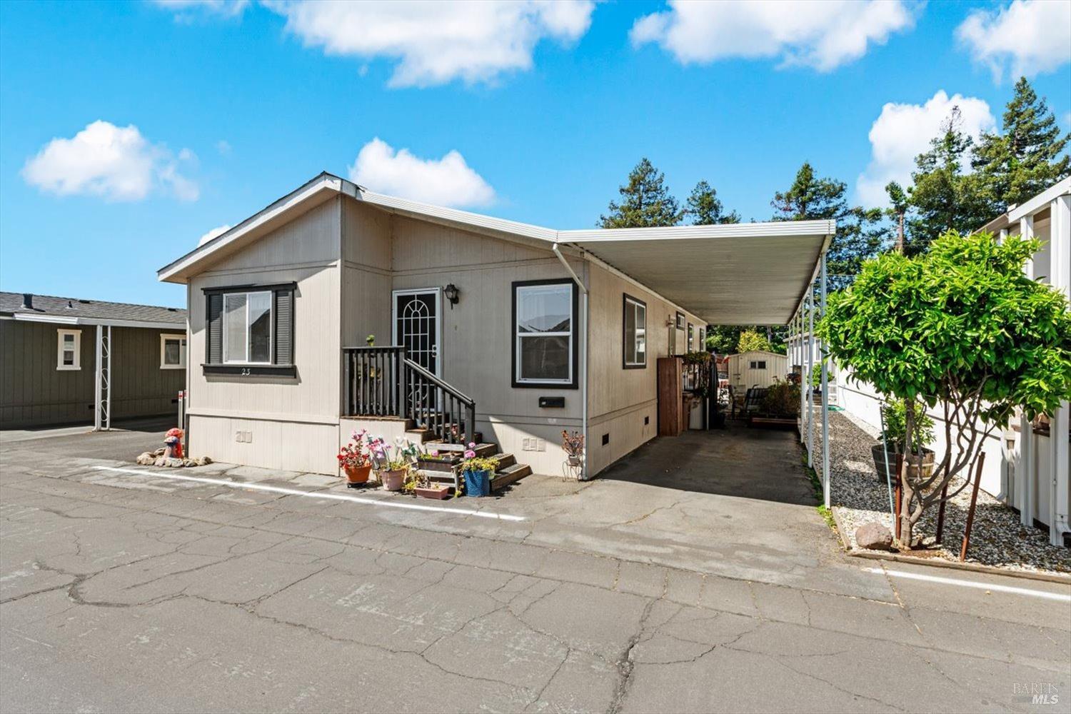 Detail Gallery Image 3 of 20 For 770 Lincoln Ave 23, Napa,  CA 94558 - 3 Beds | 2 Baths