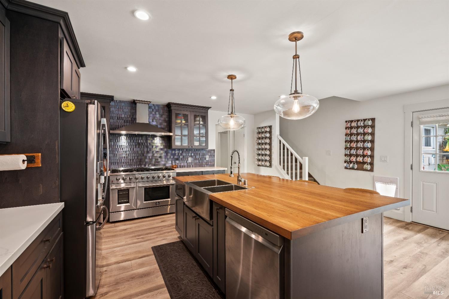 Del Mar Court, Vallejo, California image 7