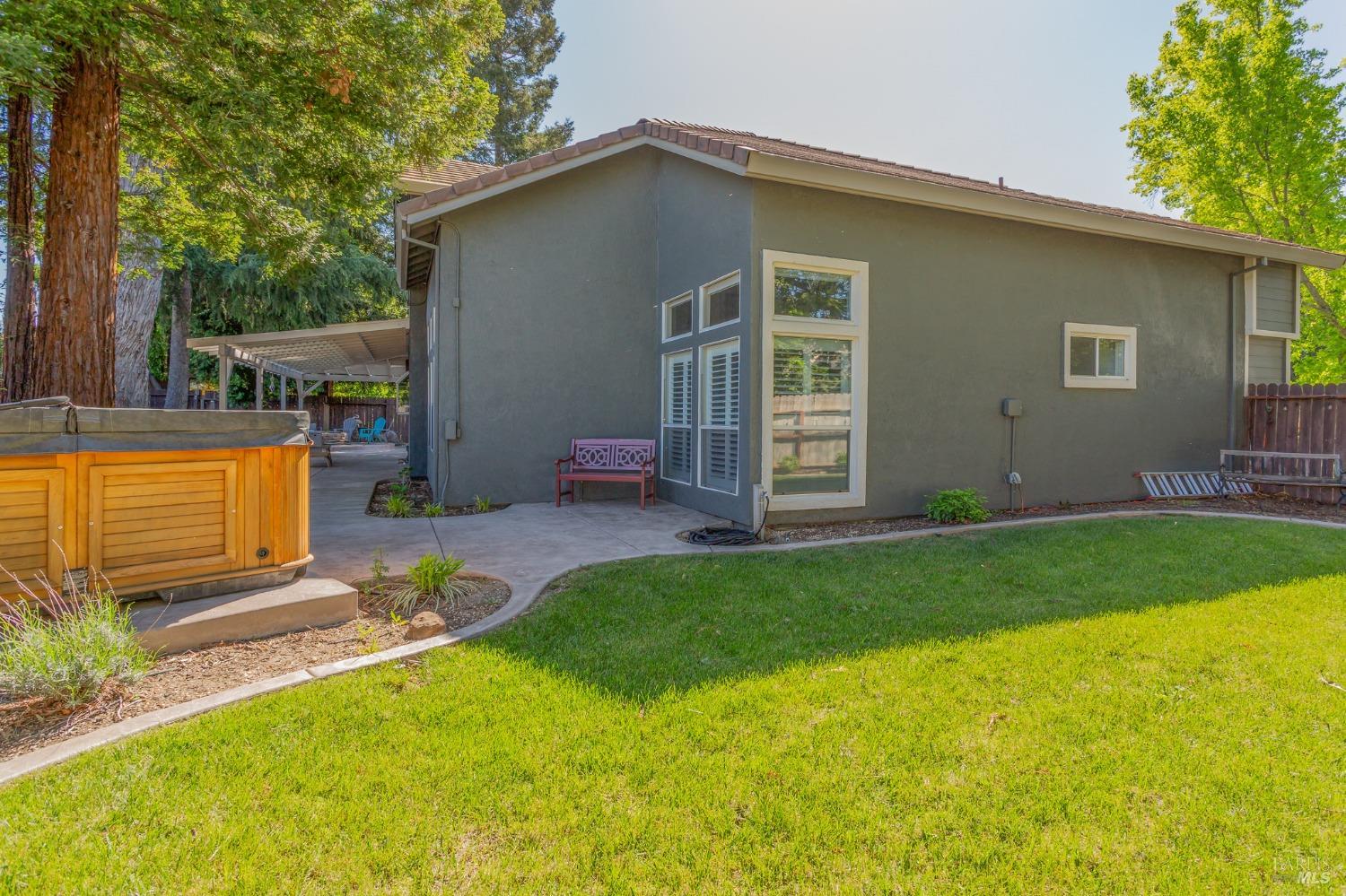 Detail Gallery Image 44 of 57 For 1025 Fallen Leaf Pl, Vacaville,  CA 95687 - 5 Beds | 3 Baths